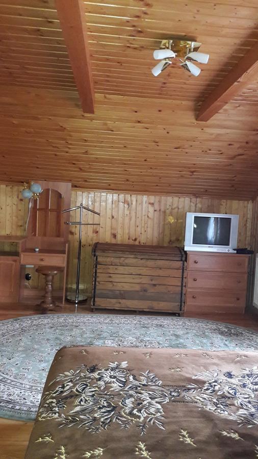 U Romana Yaremche Bagian luar foto